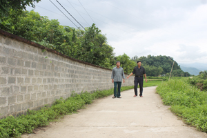 Đường giao thông nông thôn xóm Nút, xã Dân Hạ (Kỳ Sơn) được cứng hóa và mở rộng đáp ứng yêu cầu tiêu chí số 2 trong xây dựng NTM.