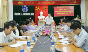 Đồng chí Bùi Văn Cửu, Phó Chủ tịch TT UBND tỉnh phát biểu kết luận hội nghị.