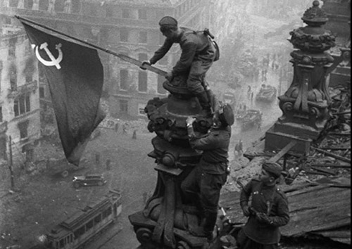 Những hình ảnh khó quên trong cuộc chiến cuối chống phát xít Đức