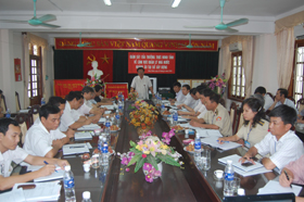 Đồng chí Đinh Duy Sơn- Phó Chủ tịch HĐND tỉnh phát biểu kết luận tại buổi giám sát công tác Quản lý nhà nước ngành xây dựng.