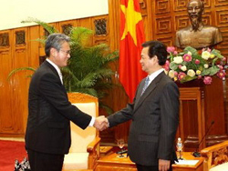Thủ tướng Nguyễn Tấn Dũng tiếp ông Park Suk Hwan, Đại sứ đặc mệnh toàn quyền Đại Hàn Dân quốc tại Việt Nam đến chào xã giao