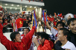 Sau ngôi vô địch AFF Cup 2008, những người có trách nhiệm vẫn chưa vạch được một kế hoạch tầm xa cho bóng đá Việt Nam
