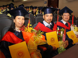 Các tân tiến sĩ Trường Đại học Bách khoa (Đại học Quốc gia TPHCM) trong ngày nhận bằng