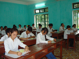 Trường THPT Yên Thủy A từng bước chất lượng hai mặt giáo dục.