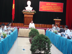 Đồng chí Bùi Văn Tỉnh, UVTƯ Đảng, Phó Bí thư Tỉnh ủy, Chủ tịch UBND tỉnh phát biểu kết luận hội nghị. 

