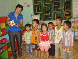Trẻ em trong độ tuổi mầm non Nật Sơn (Kim Bôi) ngày càng được chăm lo, dạy dỗ chu đáo hơn.