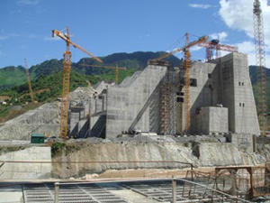 Thủy điện Sơn La là một trong số ít những dự án điện không chậm tiến độ