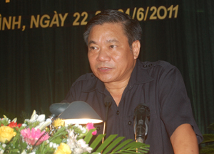 Đồng chí Hoàng Việt Cường, Bí thư Tỉnh uỷ, Chủ tịch HĐND tỉnh khoá XIV phát biểu khai mạc kỳ họp.