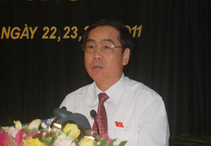 Đồng chí Nguyễn Văn Quang, Phó Bí thư TT Tỉnh ủy, Chủ tịch HDND tỉnh đọc diễn văn bế mạc kỳ họp.