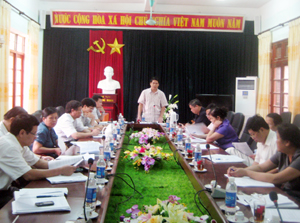 Đ/C Nguyễn Văn Trường – Phó Ban TT Ban chỉ đạo 
về phòng chống tham nhũng tỉnh chủ trì hội nghị.
