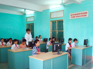 Những năm qua, trường THCS Cù Chính Lan đã xây dựng quỹ Khuyến học được trên 100 triệu đồng góp phần thúc đẩy chất lượng giáo dục trong nhà trường.