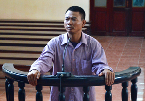 Mặc dù bị tai nạn gãy 2 chân nhưng Khuất Văn Định vẫn đi ăn trộm xe máy.