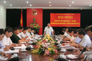Đồng chí Bùi Văn Tỉnh, UVT Ư Đảng, Chủ tịch UBND tỉnh kết luận hội nghị.