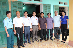 Đoàn đại biểu HĐND tỉnh tiếp xúc cử tri huyện Yên Thuỷ.