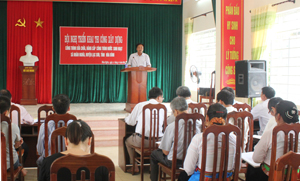 Toàn cảnh hội nghị triển khai thi công công trình sửa chữa, nâng cấp Công trình nước sinh hoạt xã Nhân Nghĩa (huyện Lạc Sơn).