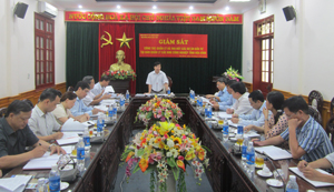 Đồng chí Phó trưởng Ban KT-NS (HĐND tỉnh) phát biểu kết luận tại buổi giám sát.