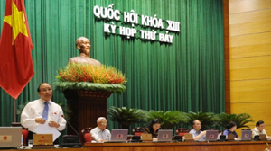 Phó Thủ tướng Nguyễn Xuân Phúc trả lời chất vấn của các đại biểu Quốc hội.