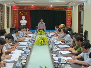 Đồng chí Hoàng Văn Tứ, TVTU, Phó Chủ tịch HĐND tỉnh phát biểu kết luận tại buổi giám sát.