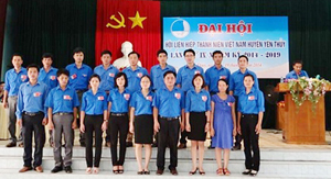Ủy ban Hội LHTN huyện Yên Thủy khóa IV ra mắt Đại hội.