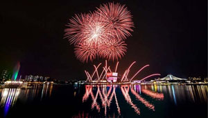 Màn trình diễn pháo hoa trong Lễ khai mạc SEA Games 28 tối 5-6. (ảnh: Ban tổ chức SEA Games 28).