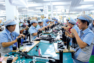 Công ty TNHH BanDai Việt Nam giải quyết việc làm cho trên 500 lao động, thu nhập bình quân đạt gần 3 triệu đồng/người/tháng.