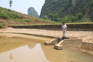 Huyện Kim Bôi chỉ đạo các xã rà soát và có biện pháp gia cố các công trình thủy lợi trước mùa mưa lũ.