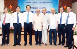 Thủ tướng Nguyễn Tấn Dũng với các nhà báo lão thành, đại diện các cơ quan báo chí, quản lý báo chí.