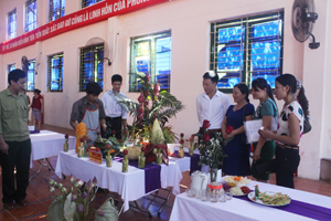 Các đơn vị tham gia hội thi nấu ăn “Bữa cơm gia đình ấm áp yêu thương” huyện Lương Sơn năm 2015.