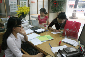 Chi nhánh Agribank Phương Lâm(tp Hòa Bình) tăng cường cho vay kinh doanh, đáp ứng nhu cầu của nhiều tiểu thương trên địa bàn.