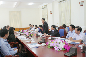 Đồng chí Bùi Văn Cửu, Phó Chủ tịch TT UBND tỉnh phát biểu tại buổi tiếp và làm việc với Tổ chức Kenan.