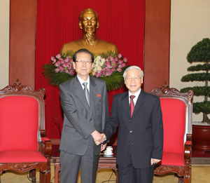 Tổng Bí thư Nguyễn Phú Trọng tiếp đồng chí Chuê Thê Bốc, Ủy viên Bộ Chính trị, Phó Chủ tịch Ban Chấp hành Trung ương Đảng Lao động Triều Tiên   |  
