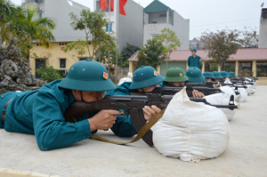 Lực lượng tự vệ  thành phố Hoà Bình nâng cao chất lượng huấn luyện sắn sàng chiến đấu.