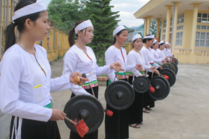 Đội chiêng xã Dũng Phong (Cao Phong) thường xuyên   biểu diễn trong các ngày lễ, hội trên địa bàn huyện và tỉnh.