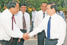 Chủ tịch nước Nguyễn Minh Triết với cán bộ,
lãnh đạo Tòa án Nhân dân tối cao.