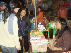Qua các kỳ tổ chức hội chợ thương mại hàng năm, góp phần tăng thu NSNN cho huyện Lạc Thuỷ