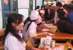 Chiến dịch CSSKSS - KHHGD huyện Đà Bắc đã được đông đảo chị em phụ nữ hưởng ứng.