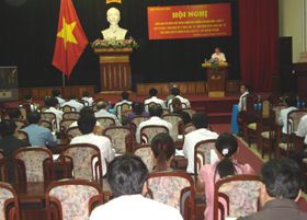 Đồng chí Bùi Văn Cửu, Phó Chủ tịch UBND tỉnh phát biểu chỉ đạo hội nghị.
