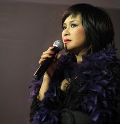 Thanh Lam - ca sĩ tự do đầu tiên được tặng danh hiệu NSƯT năm 2007.