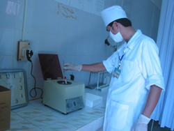 Xét nghiệm HIV tại bệnh viện đa khoa huyện Lạc Sơn