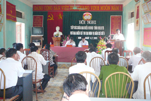Đại biểu HĐND tỉnh khóa XV tiếp xúc cử tri huyện đơn vị bầu cử số 5 Kim Bôi.