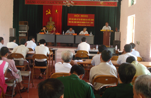 Đoàn Đại biểu HĐND tỉnh tiếp xúc cử tri tại 7 xã dọc quốc lộ 12B tại xã Mãn Đức (Tân Lạc).