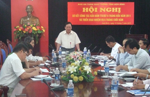 Đồng chí Bùi Văn Tỉnh, UV T.Ư Đảng, Chủ tịch UBND tỉnh, Trưởng Ban ATGT tỉnh kết luận hội nghị.