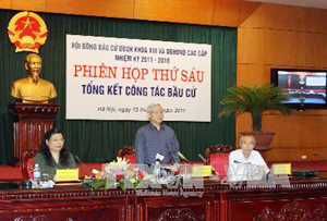 Đồng chí Nguyễn Phú Trọng phát biểu tại Phiên họp.