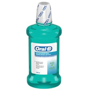 Loại nước súc miệng Oral-B bị thu hồi tại Canada.

