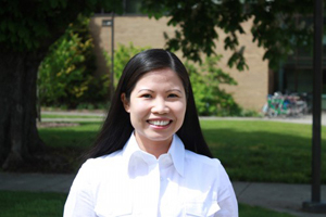 Nữ sinh gốc Việt Maithy Ngo hiện học tại Trường cao đẳng cộng đồng Portland, Mỹ.
