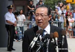 Thứ trưởng Ngoại giao Triều Tiên Kim Kye-Gwan phát biểu với báo giới sau cuộc hội đàm.