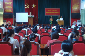 Quang cảnh hội nghị tập huấn nghiệp vụ văn phòng cấp ủy năm 2012.