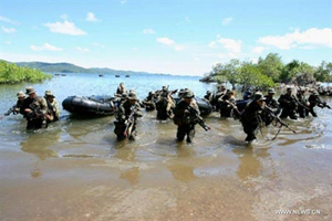 Lính Mỹ và Philippines tập trận chung ở đảo Palawan (Philippines) tháng 4.2012.