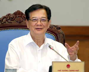 Thủ tướng Nguyễn Tấn Dũng: Kết quả đạt được trong 6 tháng đầu năm cho thấy triển vọng 6 tháng cuối năm sẽ có tăng trưởng, chuyển biến tốt hơn. - Ảnh: VGP/Nhật Bắc
