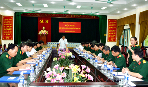 Đồng chí Hoàng Việt Cường, Bí thư Tỉnh ủy, Bí thư ĐUQS tỉnh phát biểu kết luận Hội nghị.